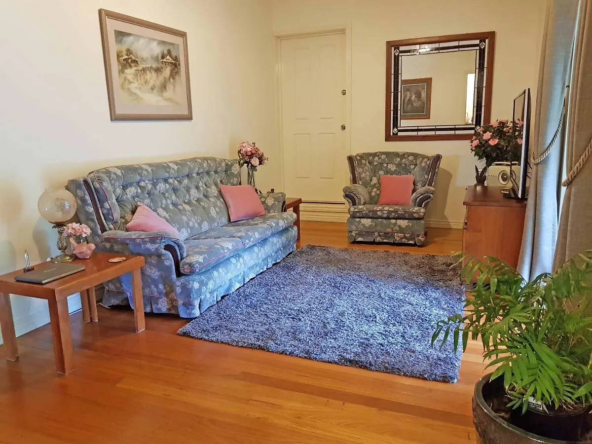 Gumtree House Montville Apartment